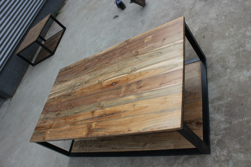 industriële salontafel teak met metaal