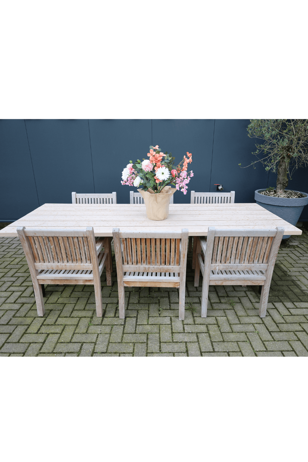 teak houten tuintafel met metalen poten