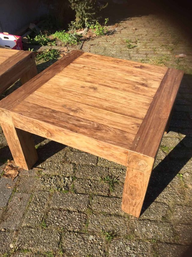 salontafel met dikke poten vierkant teak hout